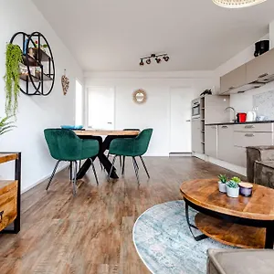 https://de-schelp-85.zandvoort-hotels.com